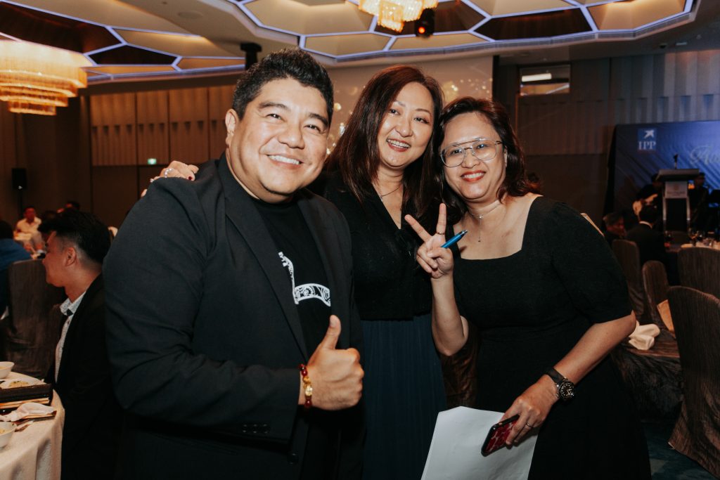 IPPFA Midnight Award 2023 - Financial Advisor Friends Group Photo